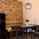 Binnendiek Haus 3 15 アパート